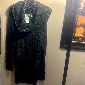 Women’s Size Medium Red Paint Tunic Sweater Black and Grey